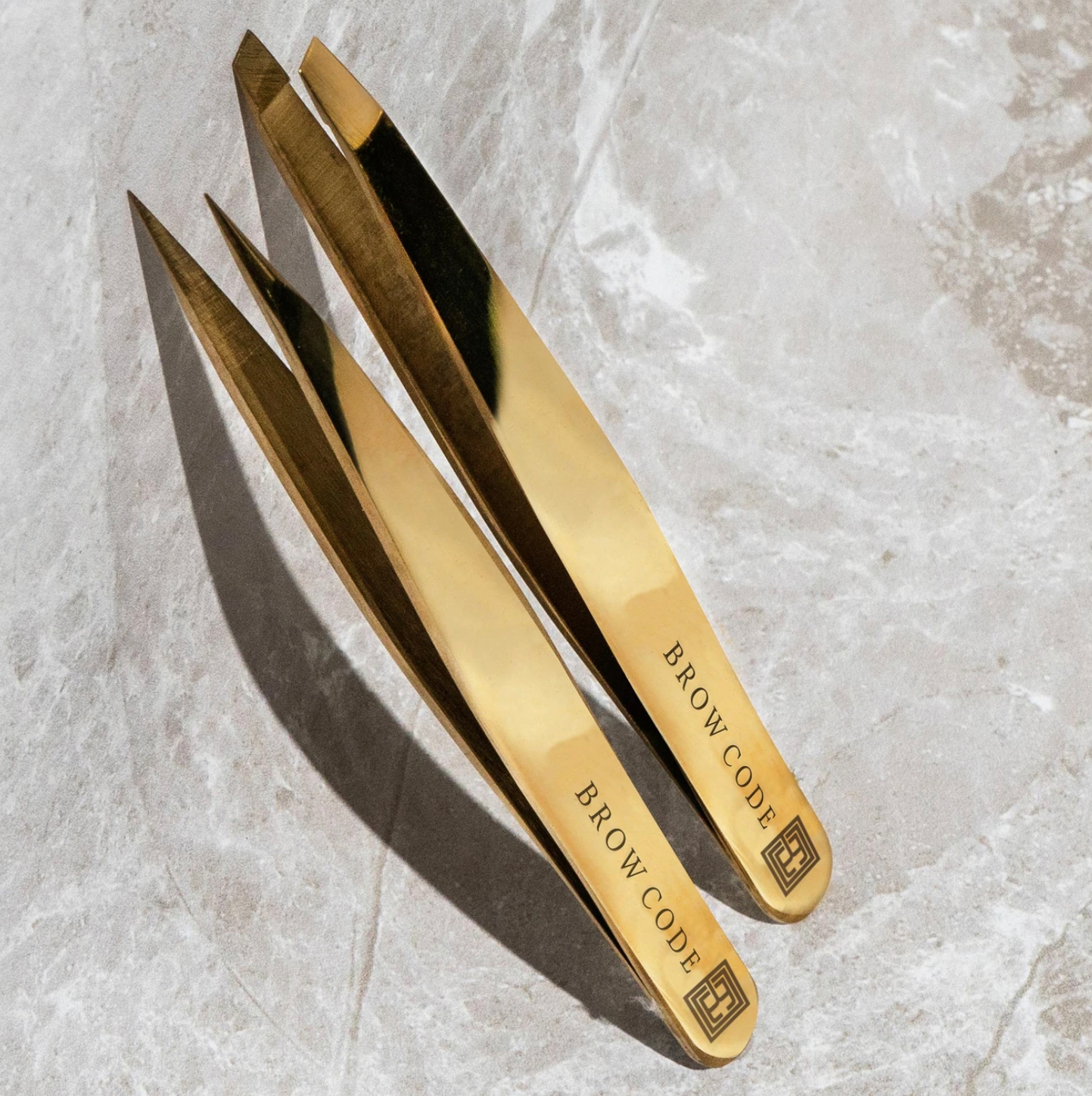Brow Code has created the ideal tweezer range to make styling your brows easy. The Brow Code tweezers have been custom-made with Japanese non-magnetic stainless steel and a Titanium Plasma Gold Finish.